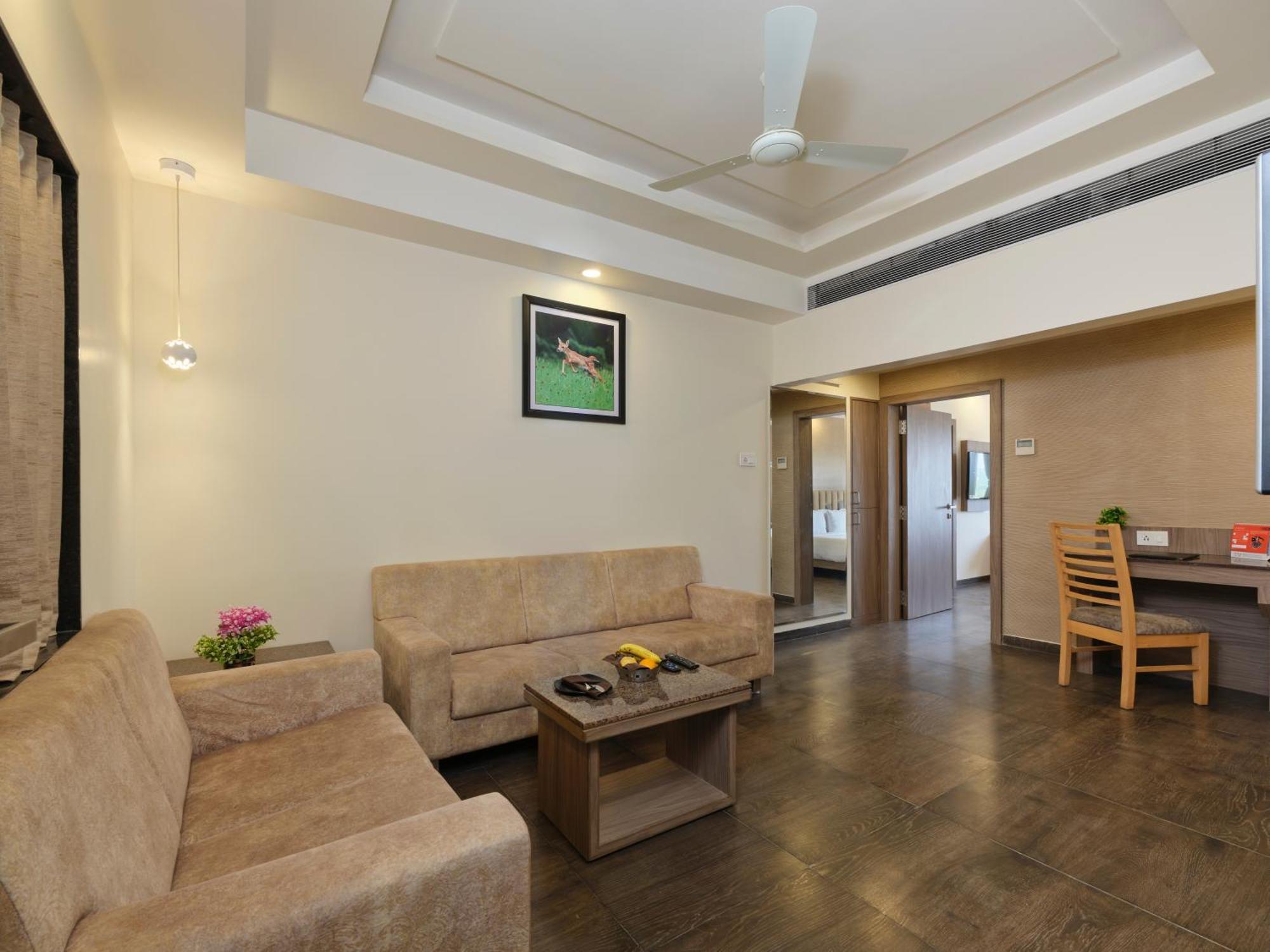 Pride Biznotel Sasan Gir Exterior foto